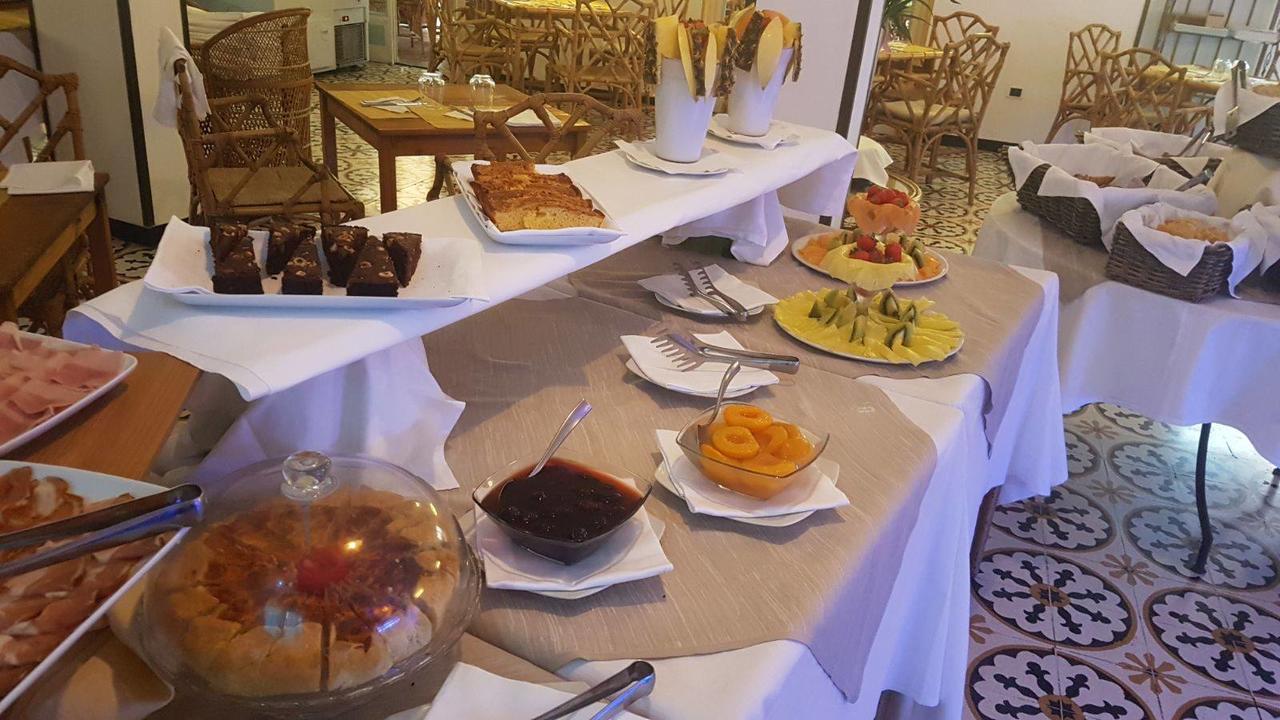 Hotel Arabesque Varigotti Buitenkant foto