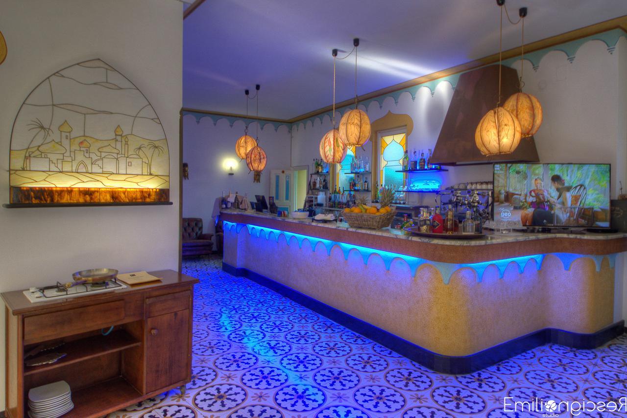 Hotel Arabesque Varigotti Buitenkant foto