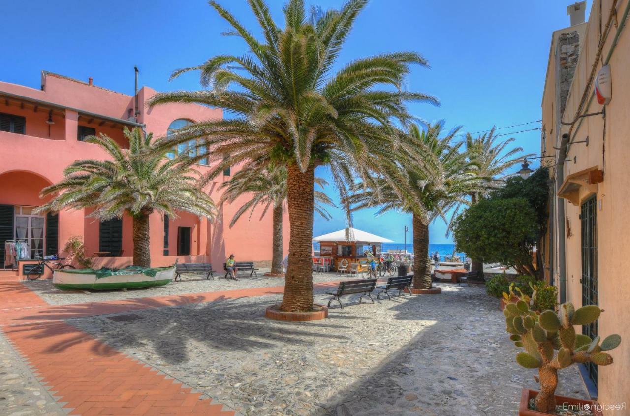 Hotel Arabesque Varigotti Buitenkant foto