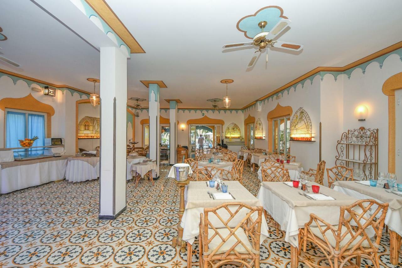 Hotel Arabesque Varigotti Buitenkant foto
