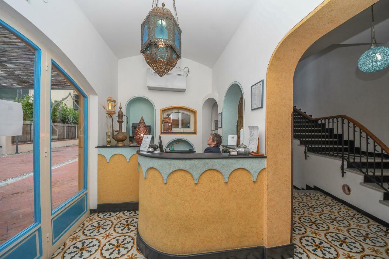 Hotel Arabesque Varigotti Buitenkant foto