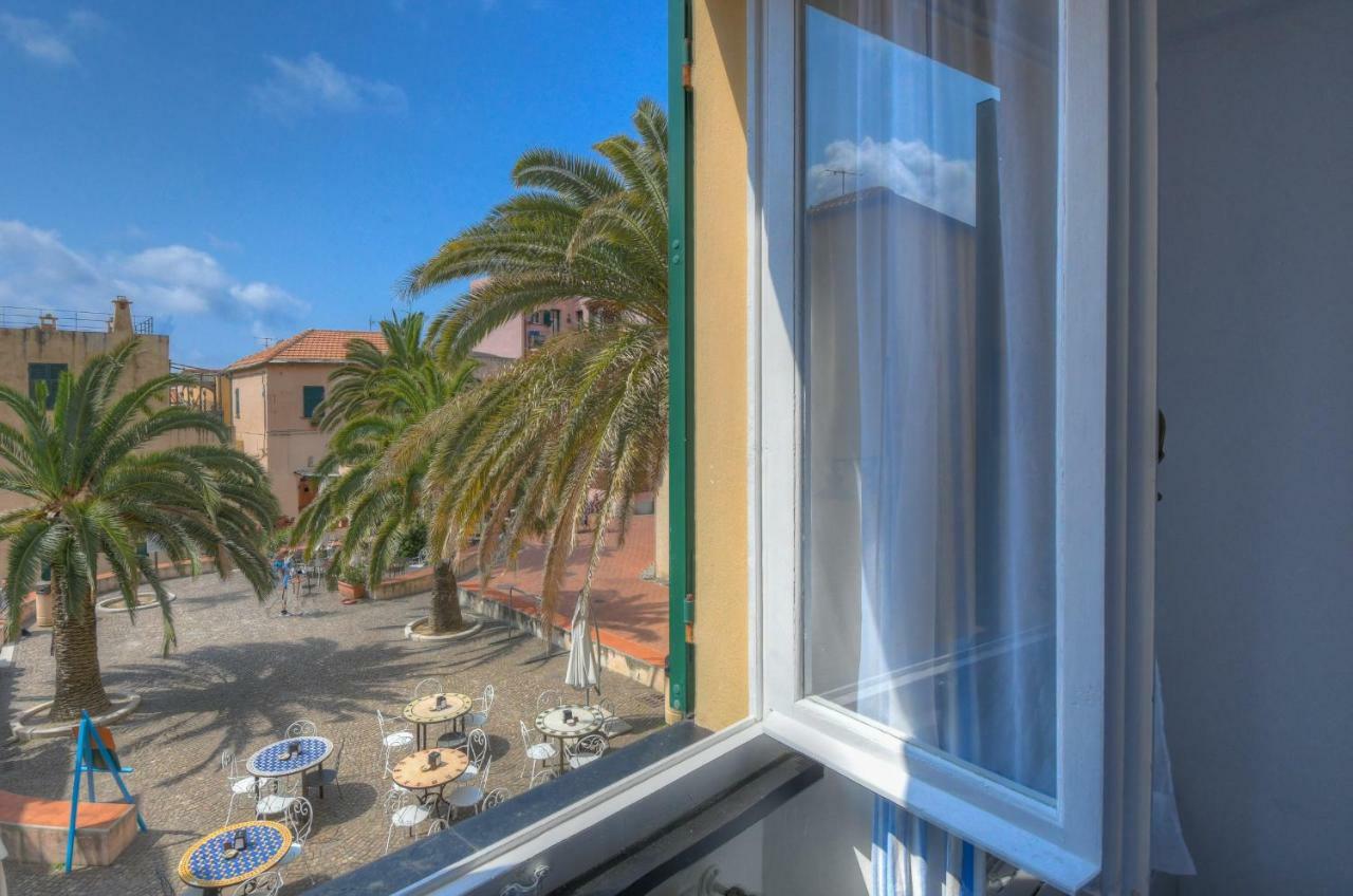 Hotel Arabesque Varigotti Buitenkant foto