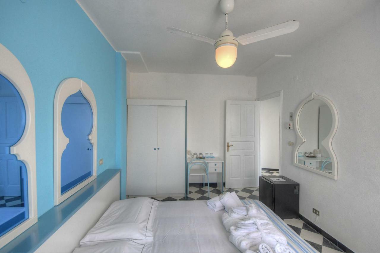 Hotel Arabesque Varigotti Buitenkant foto